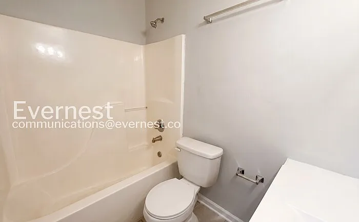 5669 Kaitlyn Dr W — Photo 11