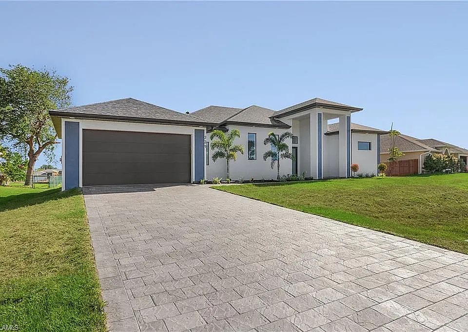 1st image of 329 NW 25th Ter