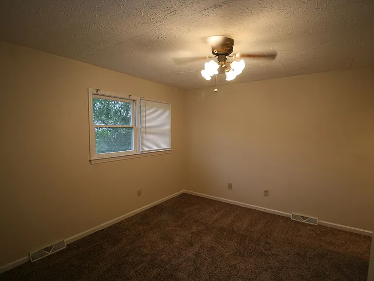 3237 Mount Foraker Dr — Photo 10