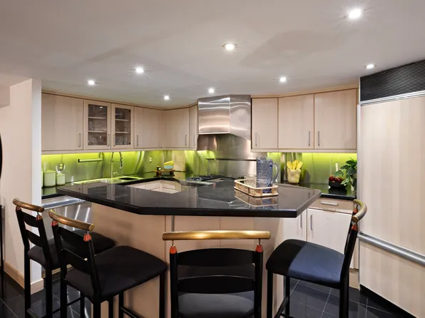 253 West 73rd Street MG image 3 of 11