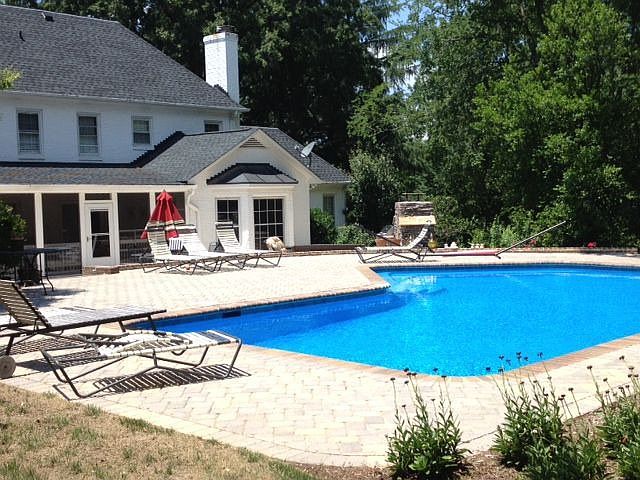 2nd image of 4633 Carmel Rd