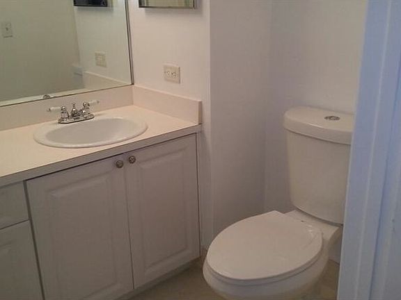 3rd image of 2015 SE 10th Ave APT 114
