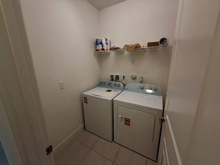 11609 SW Hawthorne Hill Rd — Photo 11