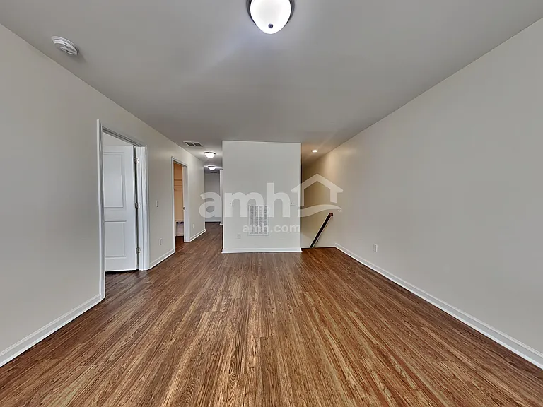 220 Orion Way — Photo 7