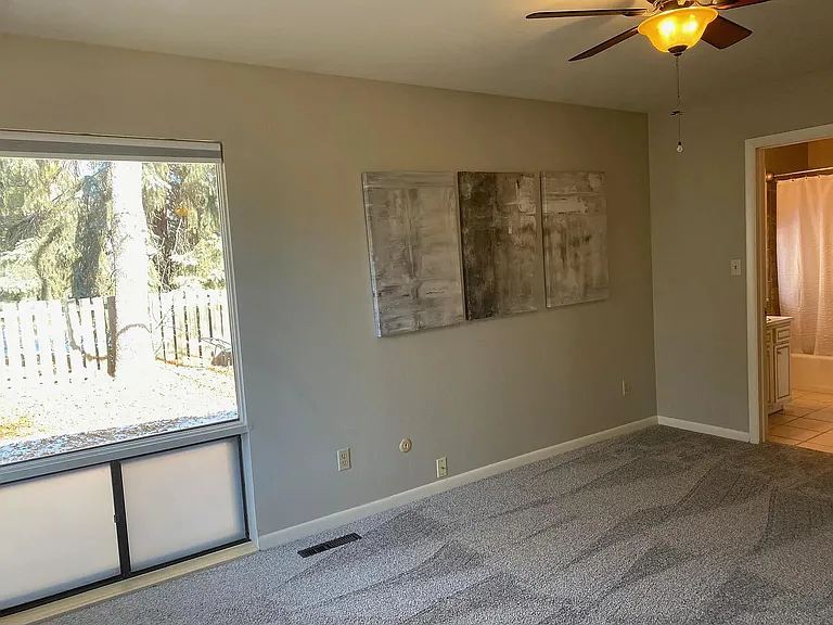 1754 Yucca Ct — Photo 5