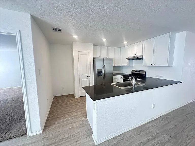 2722 Winterfell St — Photo 12