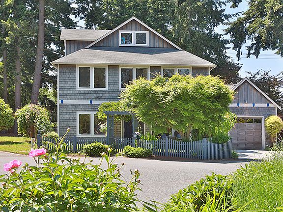 2nd image of 301 Noblecliff Pl