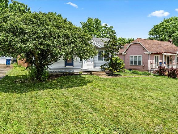 3rd image of 3439 Wellington Dr