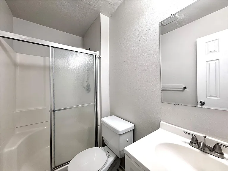 2334 Trailing Vine Rd — Photo 6