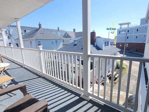 6-34 Ashworth Ave, Hampton, NH 03842