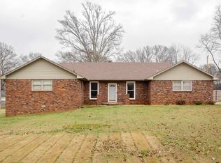 911 Michigan Ave, Muscle Shoals, AL 35661