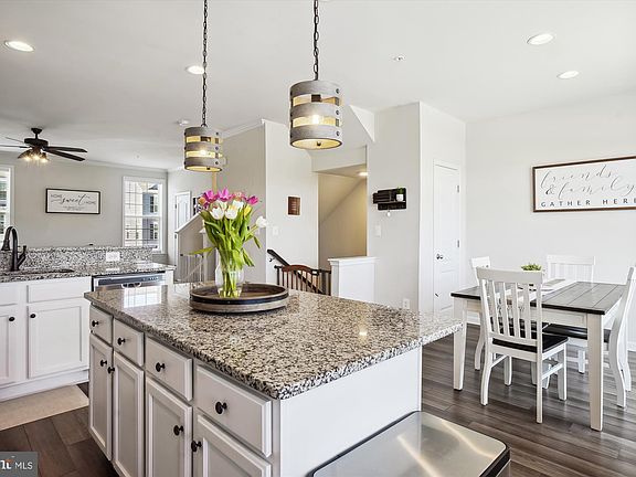 5th image of 210 Longley Green Dr