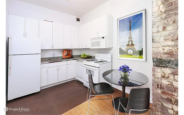 Rented by Douglas Elliman | media 28