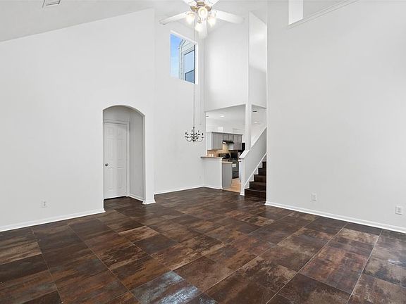 3rd image of 13223 Southpoint Ln