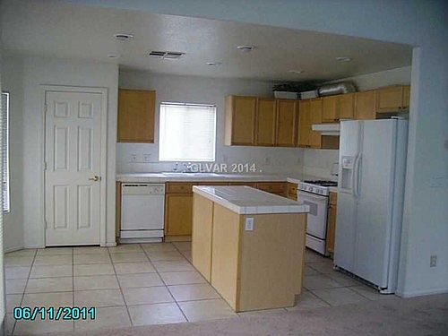 2nd image of 531 Poplar Leaf St