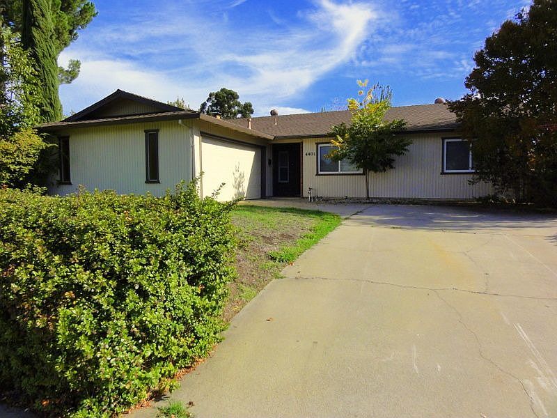 1st image of 4401 Plantation Dr