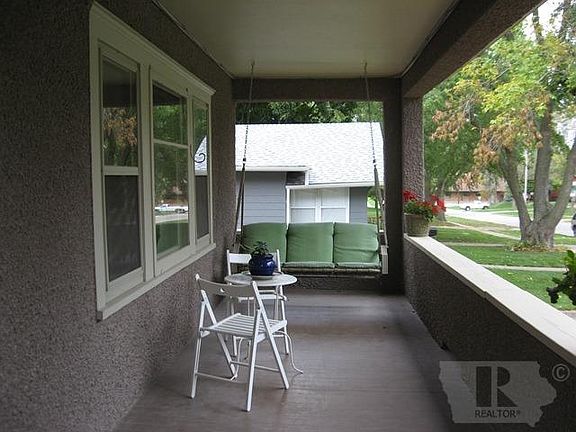 3rd image of 1007 1st Ave E