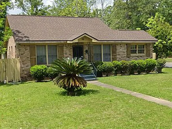 327 3rd St, Chickasaw, AL 36611