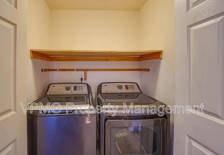 16404 NE 67th St — Photo 21