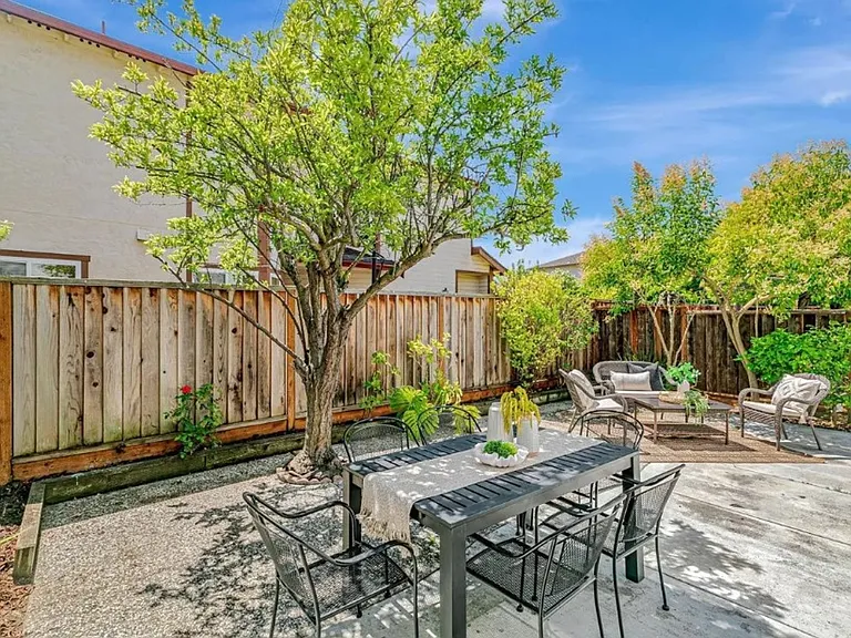 4772 Mendocino Ter — Photo 32