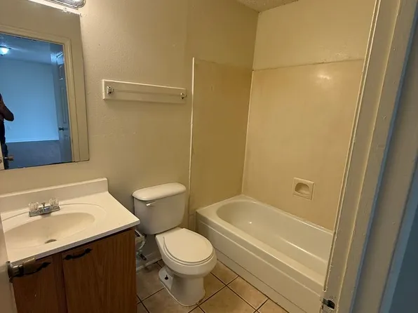 L 8526 LEAKE, 8526 Leake Ave APT D, Baton Rouge, LA 70810