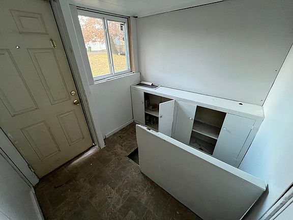 5th image of 1643 Norwood Blvd