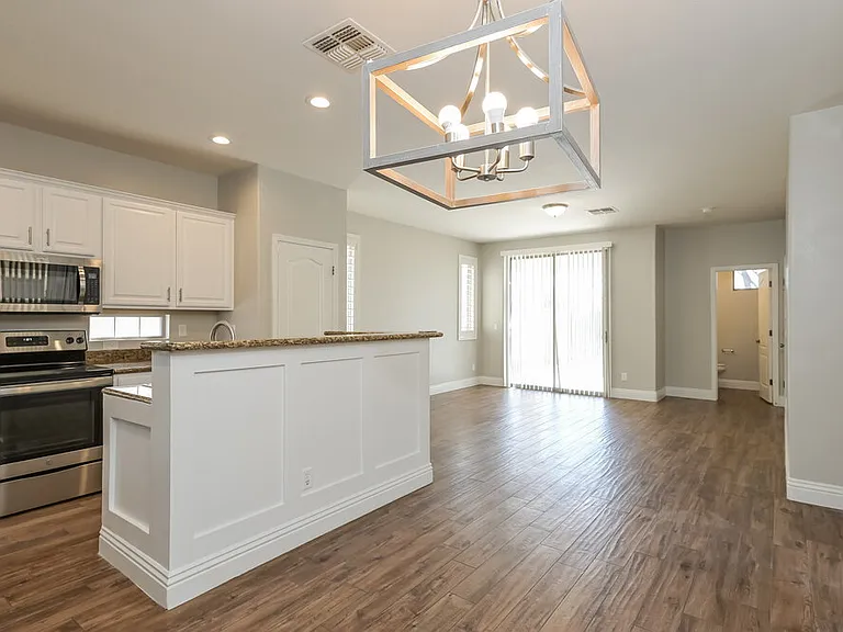 4237 E Santa Fe Ln — Photo 7