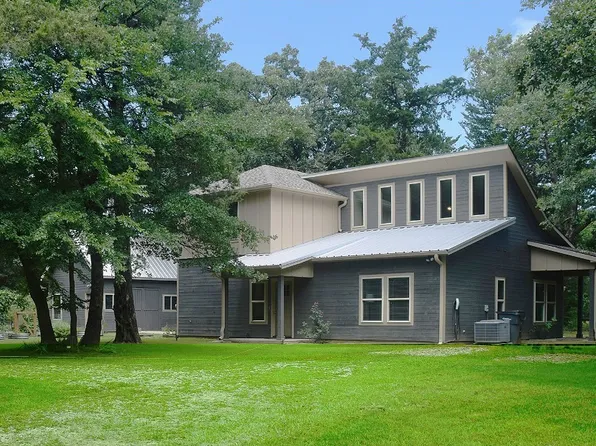 925 Rs County Rd #1278, Emory, TX 75440