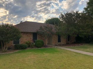 1903 Sierra Dr, Lewisville, TX 75077