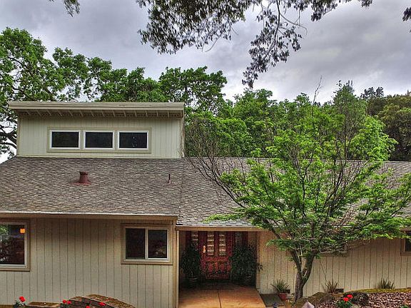 5th image of 3075 Oak Leaf Ln
