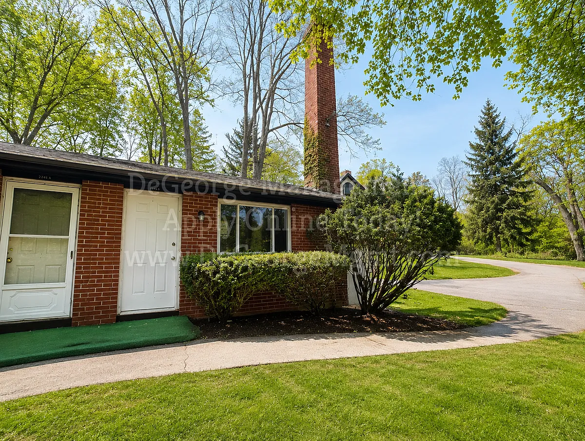 Building Photo - Emerald Estates