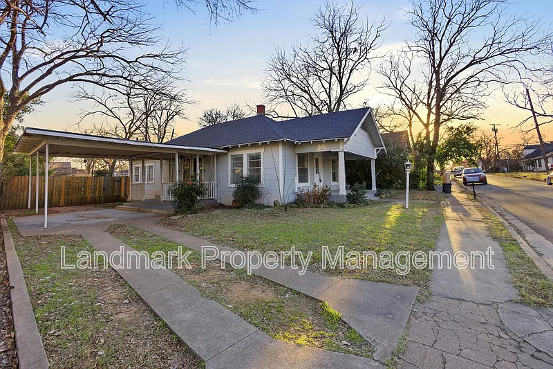 3 bed, 2.0 bath, 1396 sqft, $1,550 — Photo 3
