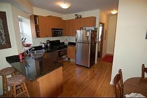 2nd image of 6421 N Greenview Ave APT 2E