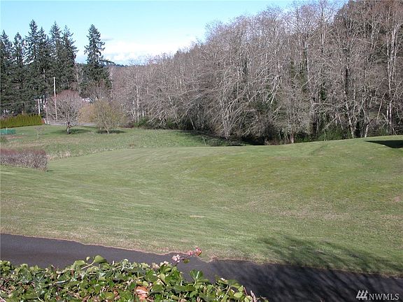 5th image of 1386 NE Hoffs Dr