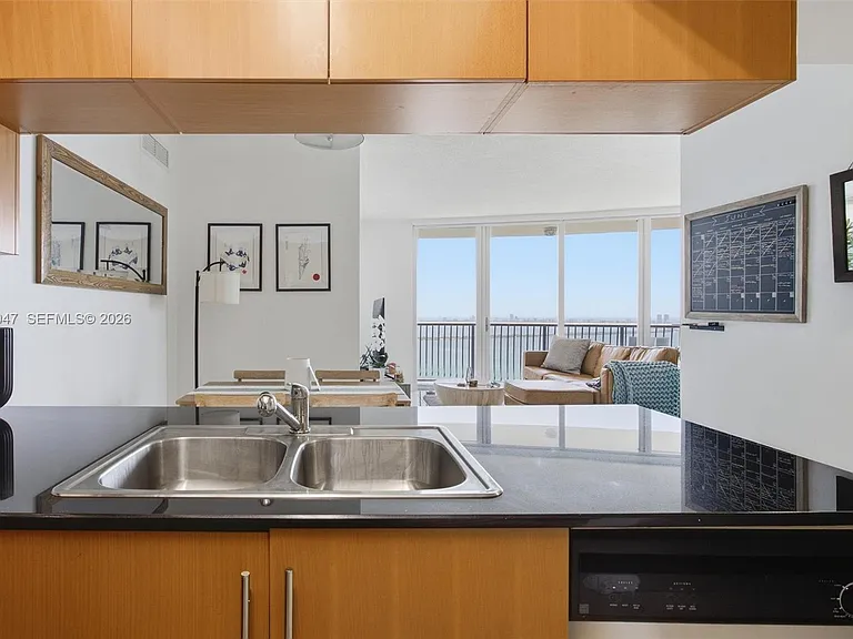 1750 N Bayshore Dr #4801 — Photo 16
