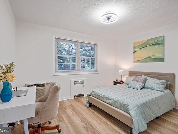 5th image of 4400 N Pershing Dr #44004