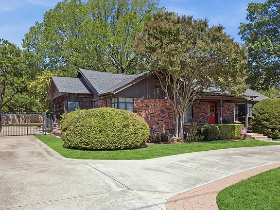 2nd image of 3808 Trail Lake Dr