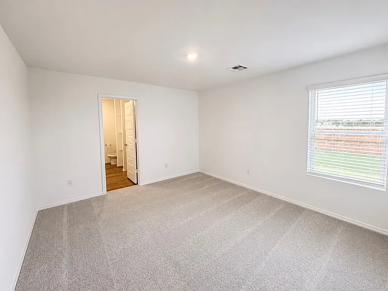 12917 Florence Ln — Photo 6