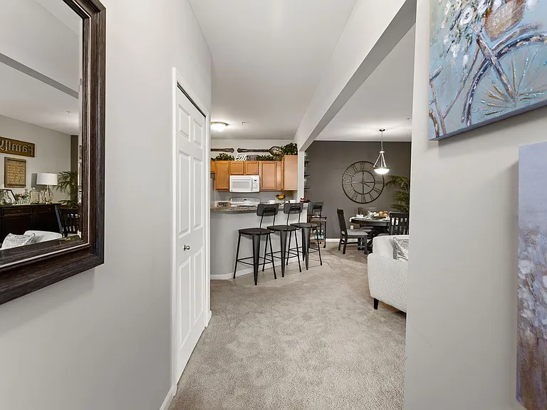 Ashford Apartments — Photo 70