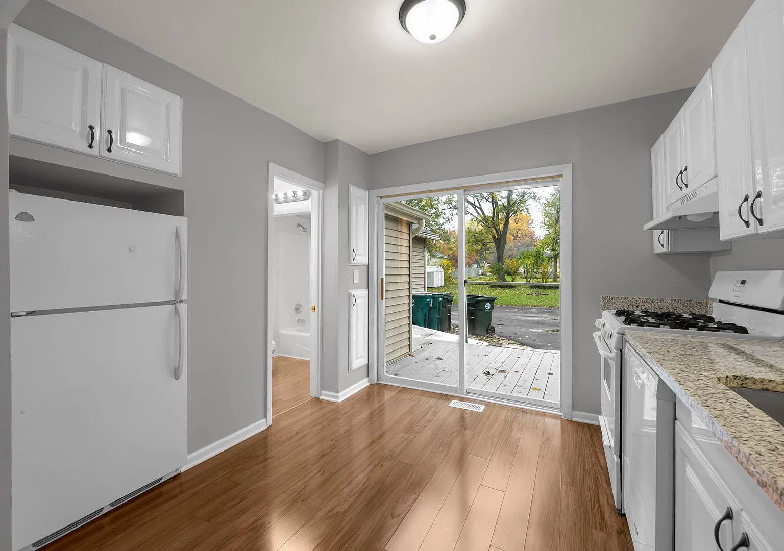 Two Bedroom One Bath Two Story Duplex in Batavia — Photo 3