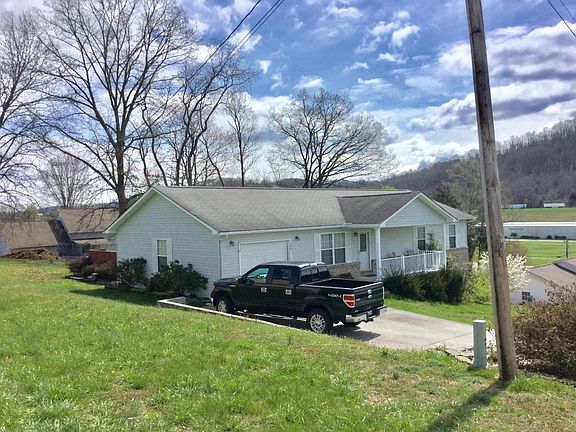 3rd image of 273 Adair Dr