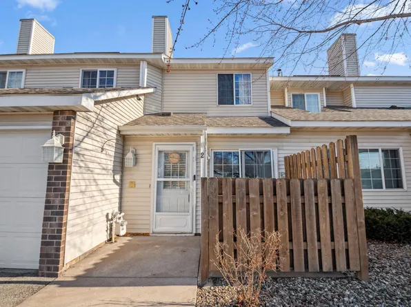 7026 19th St N APT 2, Oakdale, MN 55128