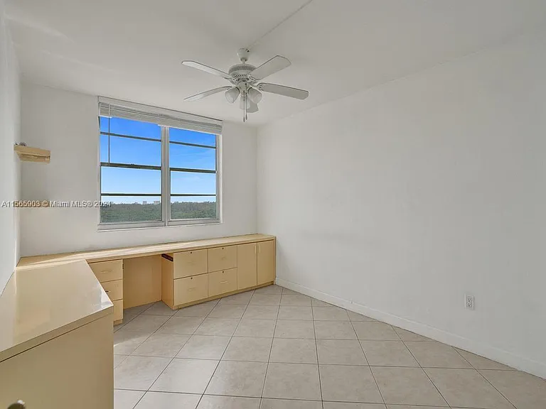 300 Bayview Dr #906 — Photo 38