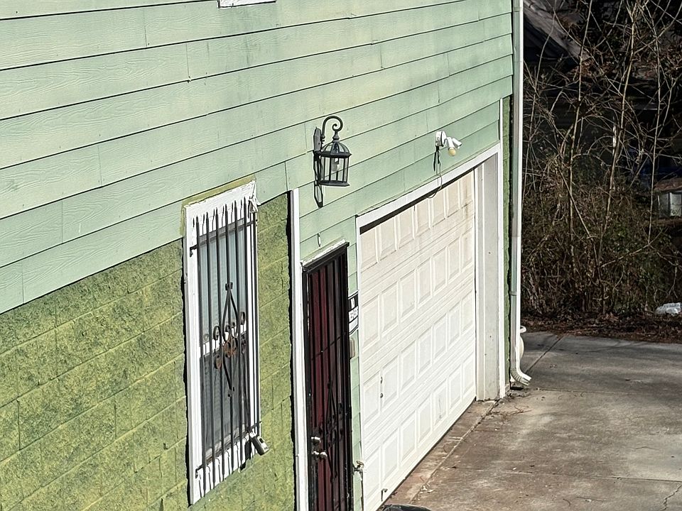 1st image of 849 Oak St NW #C