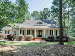 151 Mockingbird Ln, Atmore, AL 36502