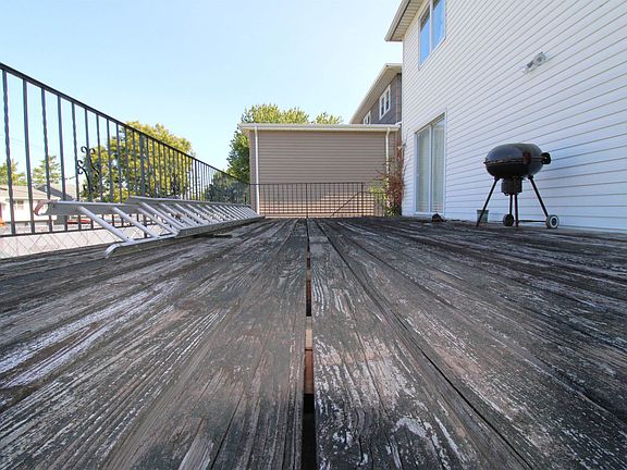 3rd image of 1133 Stonewall Ln