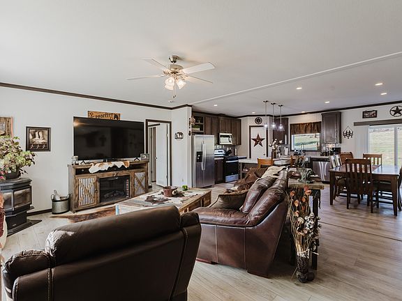 3rd image of 41 Elk Dr