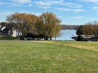 Lake Viking Ter, Gallatin, MO 64640