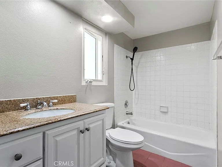 22181 Summit Hill Dr #28 — Photo 5