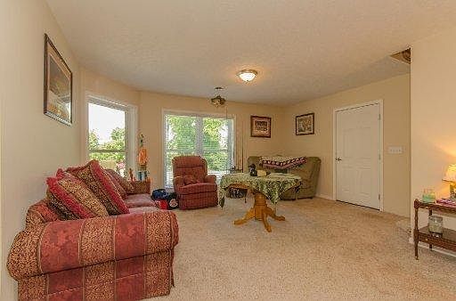 5th image of 105 Big Oak Dr